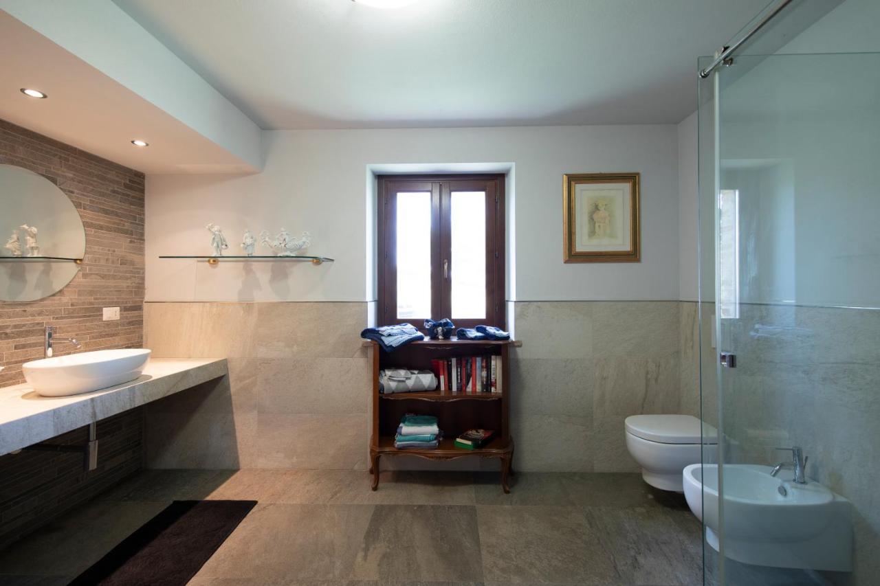 Villa Ermelinda - Piscina Privata E Jacuzzi Castelraimondo Esterno foto